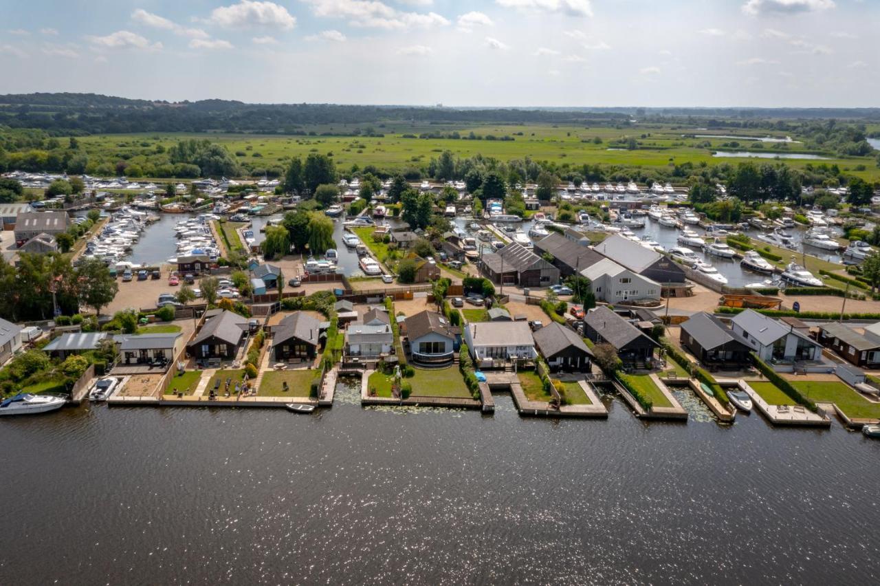 River View - Norfolk Broads Brundall Bagian luar foto