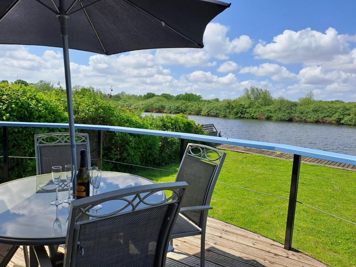 River View - Norfolk Broads Brundall Bagian luar foto