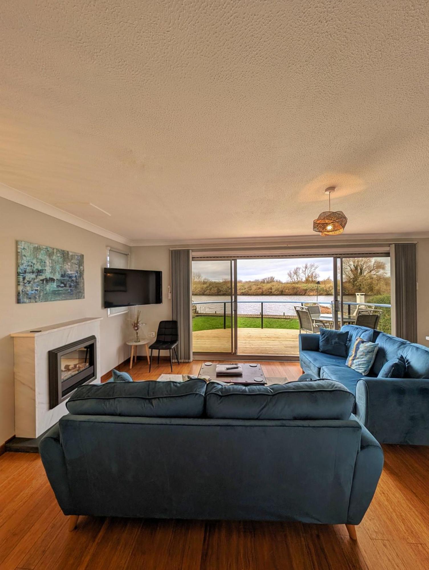River View - Norfolk Broads Brundall Bagian luar foto